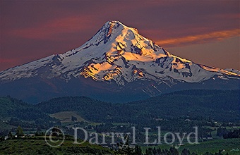 Alpenglow-Hood